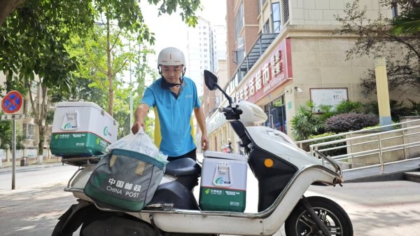 牛达人 重庆邮政揽投员的“滚烫”日常