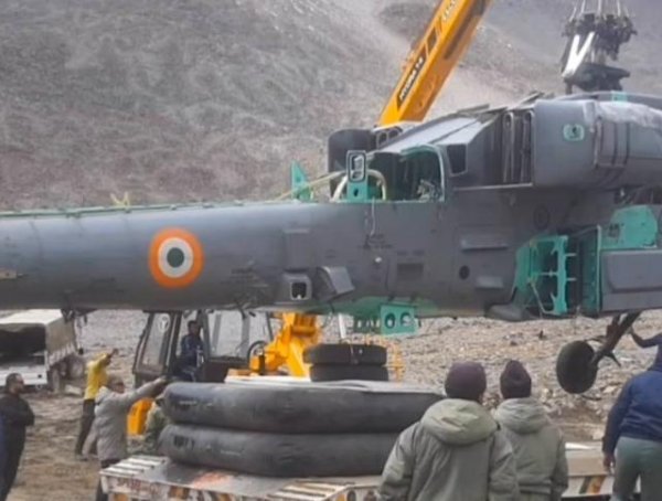 君盈配资 印巴边境线惊奇一幕：阿帕奇与直10，隔空对抗？