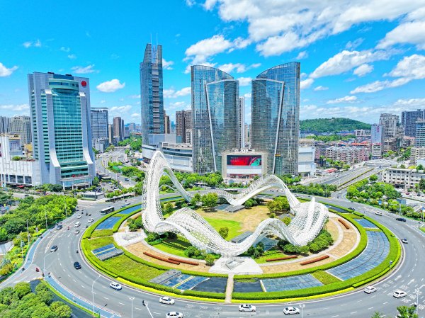 58配资 成为200万创业青年心中的圣地，光谷做对了什么？｜活力中国调研行